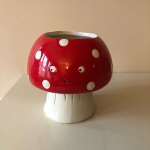 FLOWER POT Red Mushroom Ceramic Planter - Cute Polka Dot Home Art